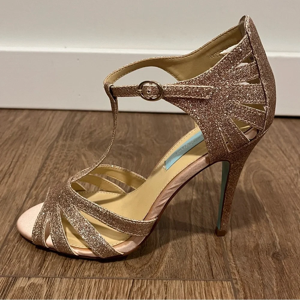 Betsey Johnson Gold Glitter Tee Heels - ***See notes for sizing - Picture 11 of 15